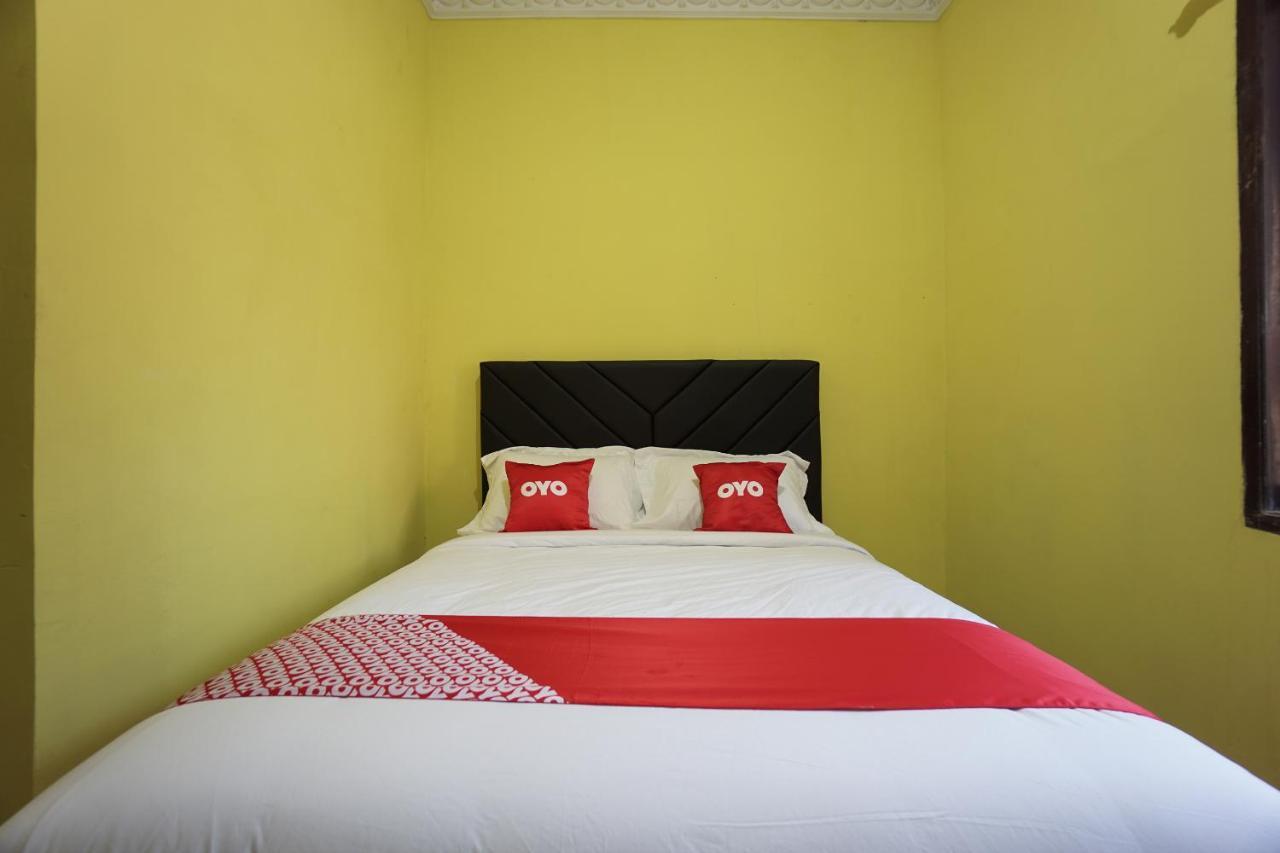 Oyo 2486 Bahana Guest House Manado Exterior photo