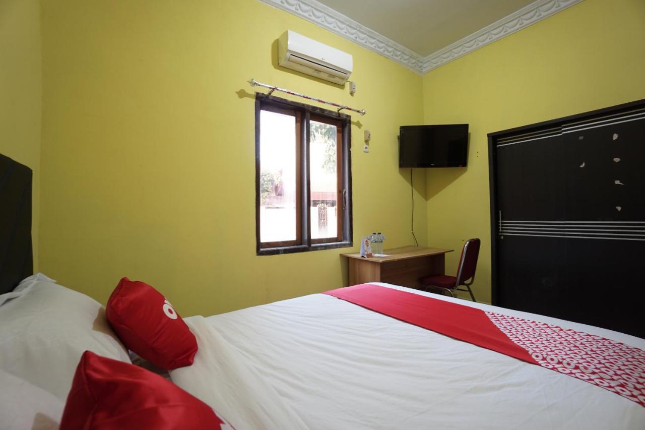 Oyo 2486 Bahana Guest House Manado Exterior photo