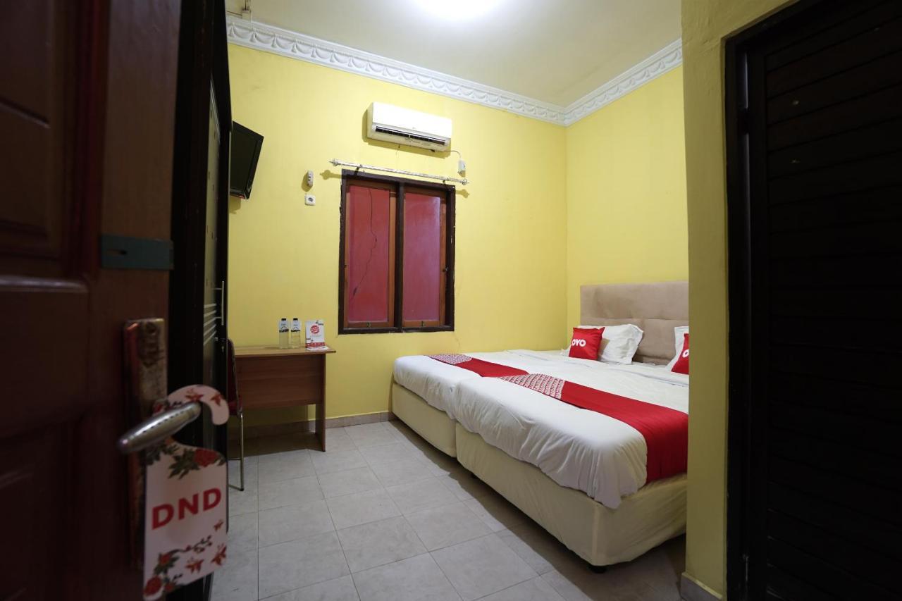 Oyo 2486 Bahana Guest House Manado Exterior photo